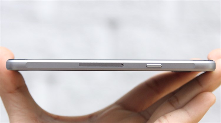 Điện thoại Samsung Galaxy A3 2016 Màu Đen