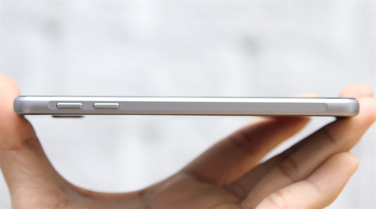 Điện thoại Samsung Galaxy A3 2016 Màu Đen