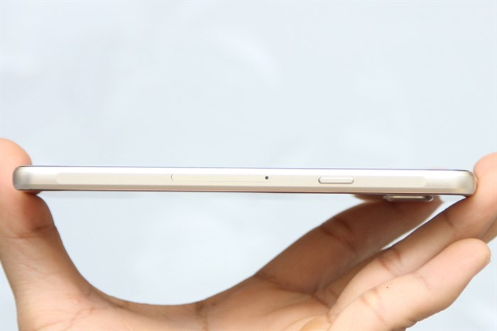 Điện thoại Samsung Galaxy A3 2016 Màu Vàng đồng