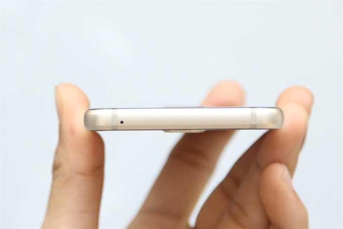 Điện thoại Samsung Galaxy A3 2016 Màu Vàng đồng