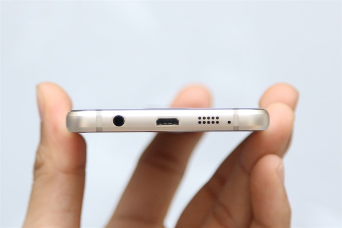 Điện thoại Samsung Galaxy A3 2016 Màu Vàng đồng