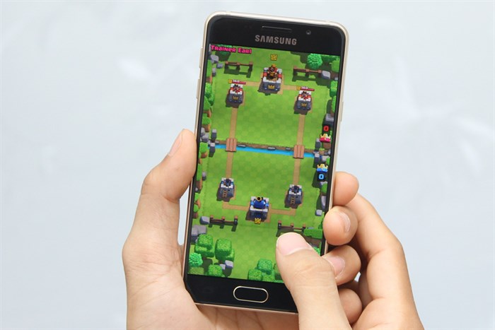 Điện thoại Samsung Galaxy A3 2016 Màu Vàng đồng