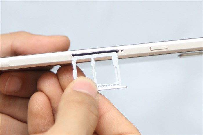 Điện thoại Samsung Galaxy A3 2016 Màu Vàng đồng