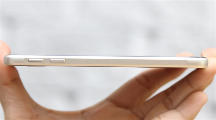 Điện thoại Samsung Galaxy A3 2016 Màu Vàng đồng