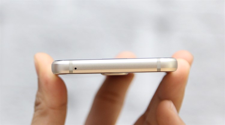 Điện thoại Samsung Galaxy A3 2016 Màu Vàng đồng