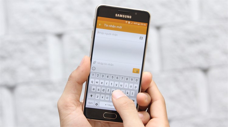 Điện thoại Samsung Galaxy A3 2016 Màu Vàng đồng