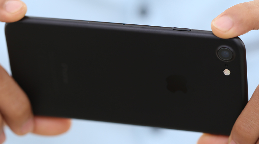 Điện thoại iPhone 7 32GB