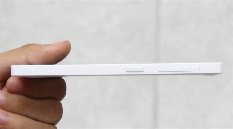 Điện thoại Mobiistar LAI Yuna