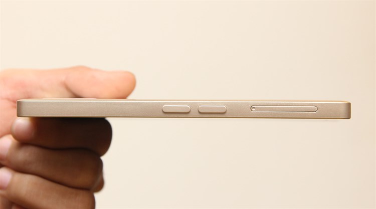 Điện thoại Mobiistar LAI Yuna