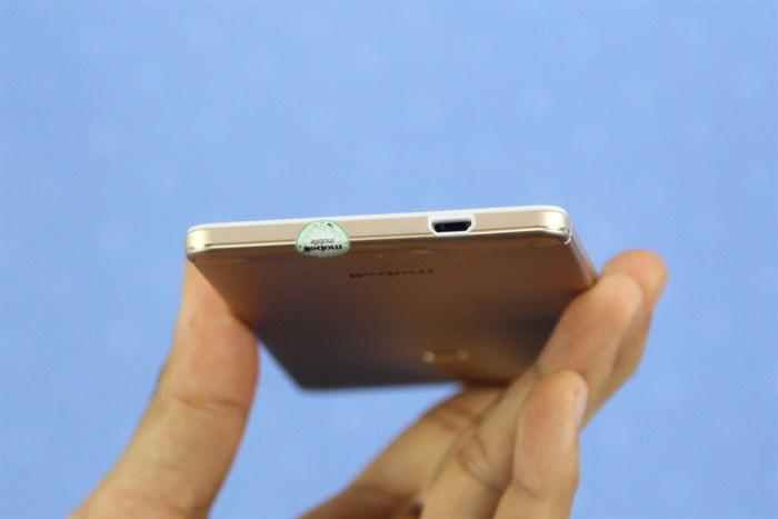 Điện thoại Mobell Nova X