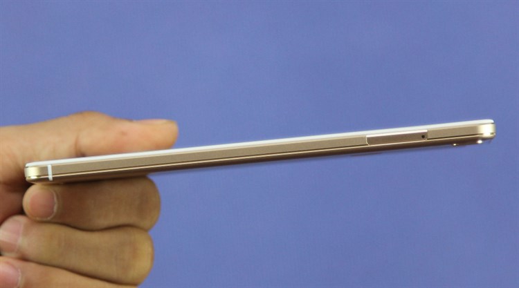 Điện thoại Mobell Nova X