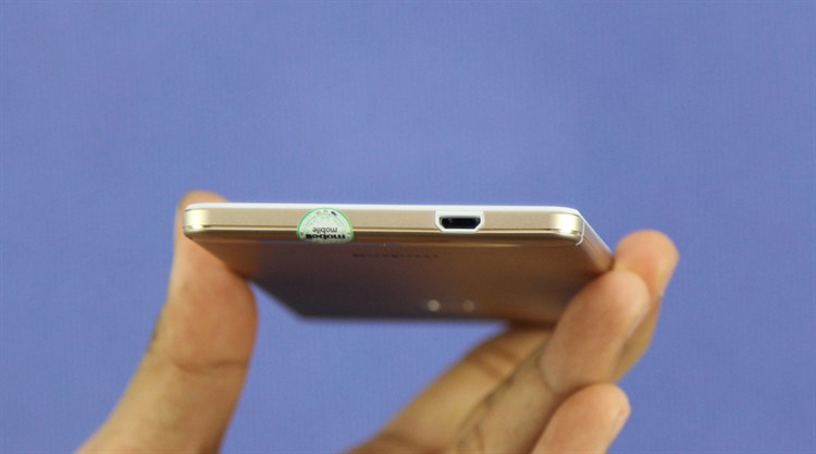 Điện thoại Mobell Nova X