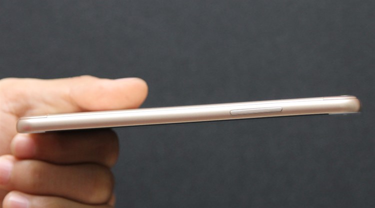 Điện thoại Mobell Nova i6