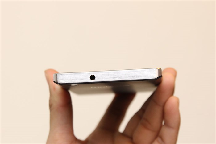 Điện thoại Mobiistar LAI Zumbo