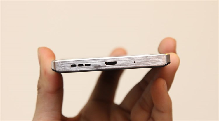 Điện thoại Mobiistar LAI Zumbo