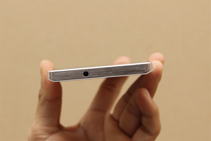 Điện thoại Mobiistar LAI Zumbo