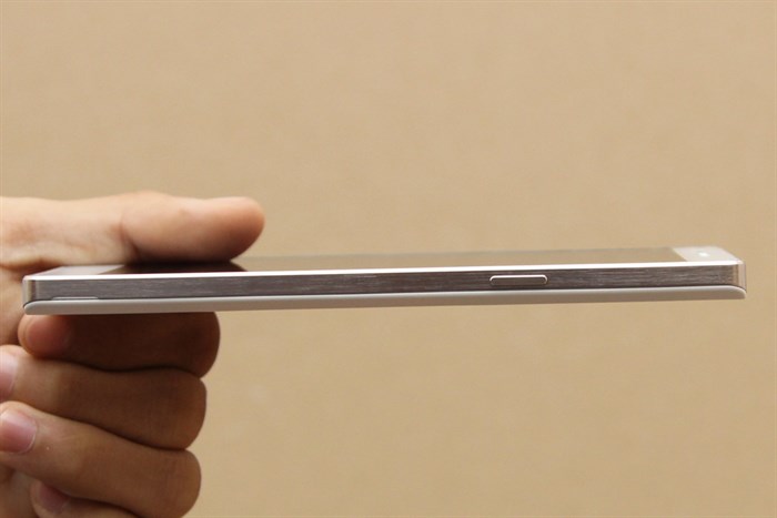 Điện thoại Mobiistar LAI Zumbo