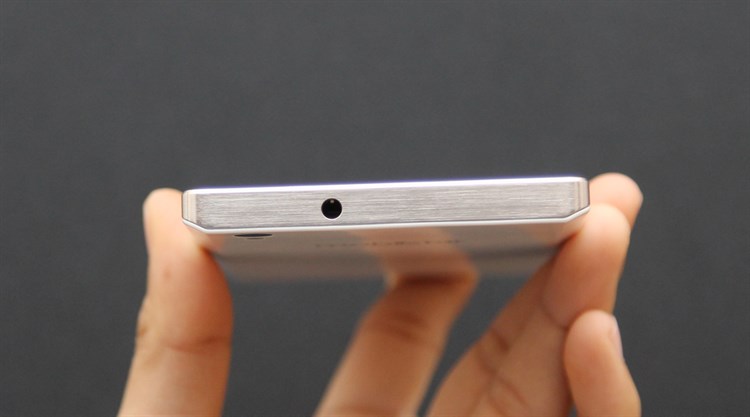 Điện thoại Mobiistar LAI Zumbo