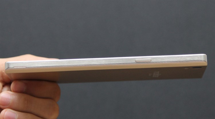 Điện thoại Mobiistar LAI Zumbo