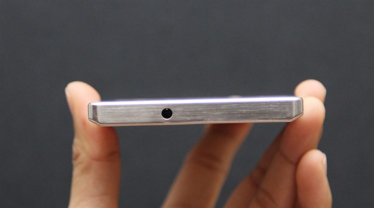 Điện thoại Mobiistar LAI Zumbo