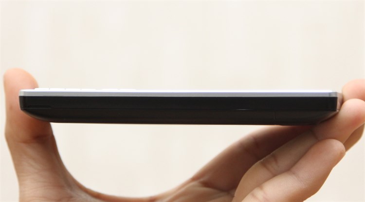 Điện thoại Mobell Tank 2 Màu Đen