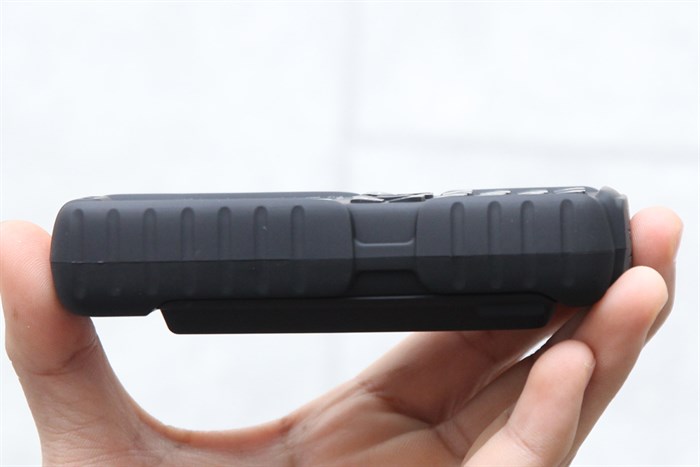 Điện thoại Mobell Rock