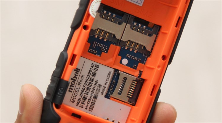 Điện thoại Mobell Rock