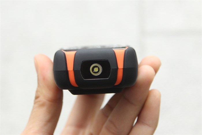 Điện thoại Mobell Rock