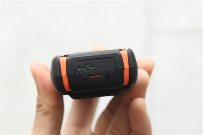 Điện thoại Mobell Rock