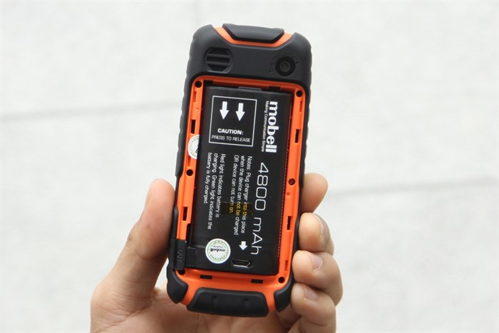 Điện thoại Mobell Rock