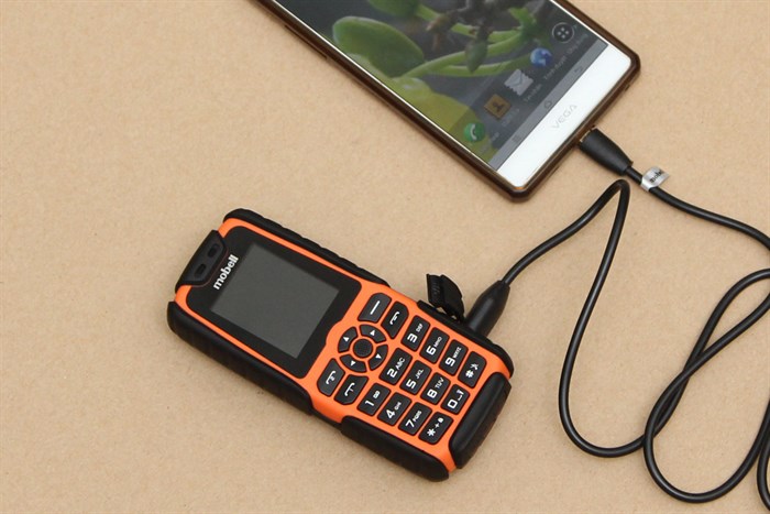 Điện thoại Mobell Rock