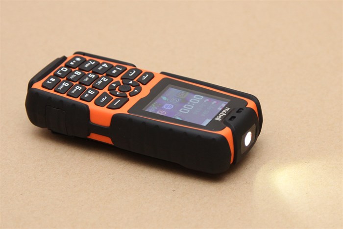 Điện thoại Mobell Rock