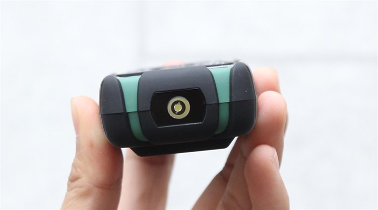 Điện thoại Mobell Rock