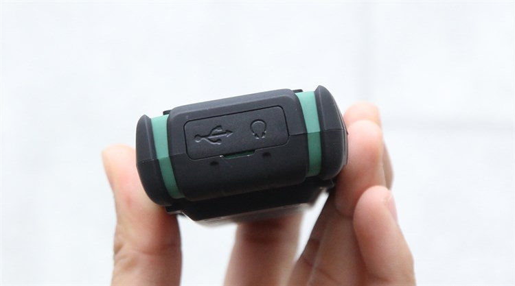 Điện thoại Mobell Rock