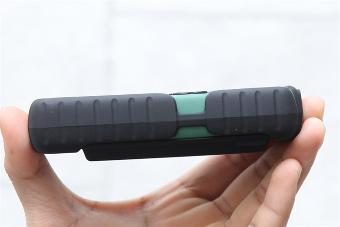 Điện thoại Mobell Rock