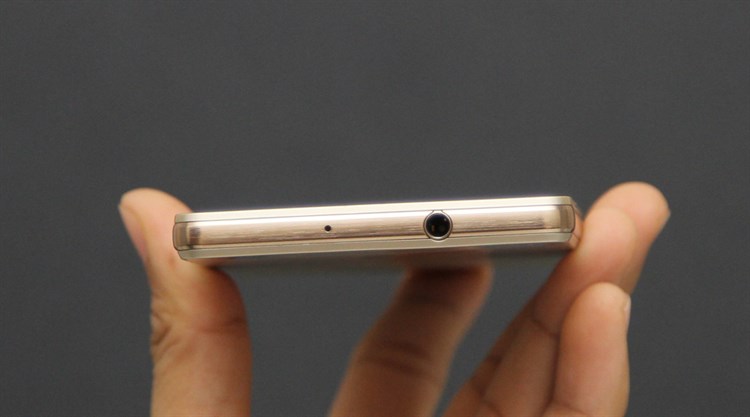 Điện thoại Huawei P8 Lite