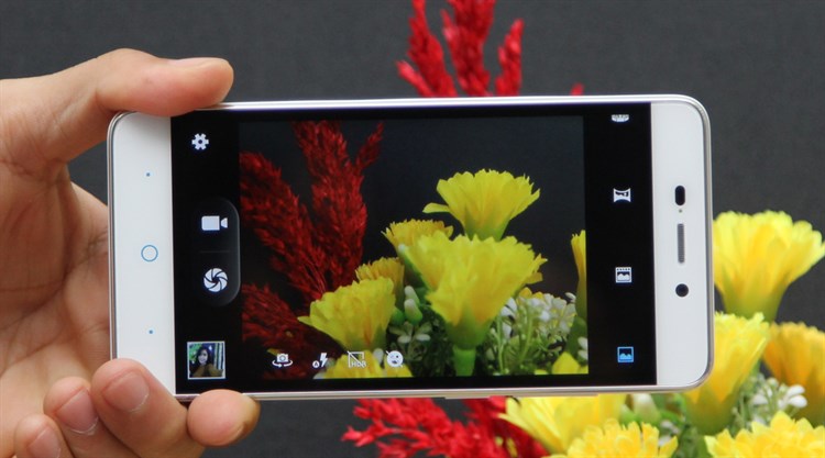 Điện thoại ZTE Blade D2