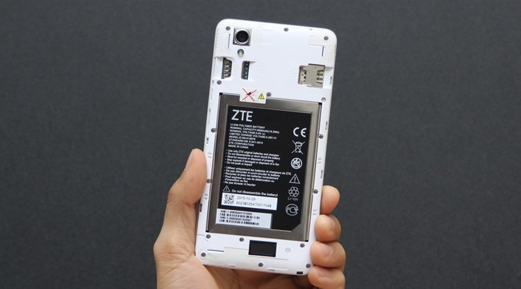 Điện thoại ZTE Blade D2