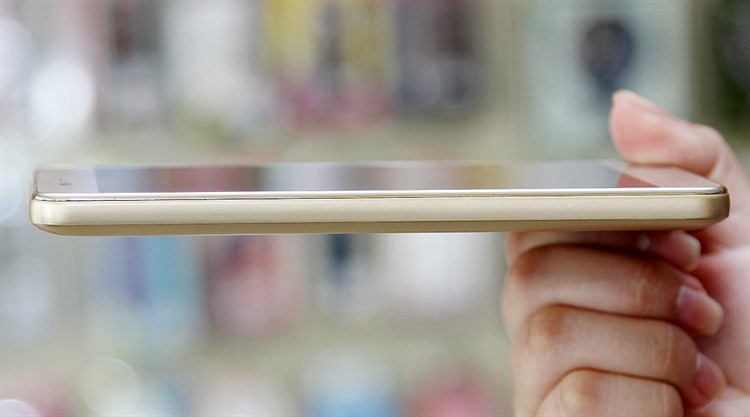 Điện thoại ZTE Blade D2