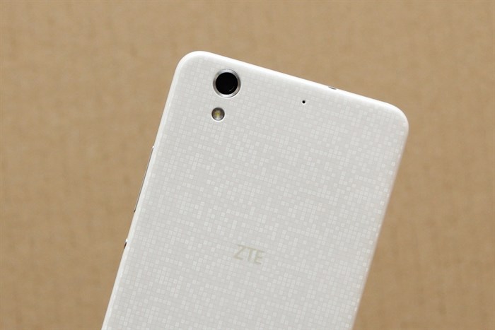 Điện thoại ZTE Blade D Lux