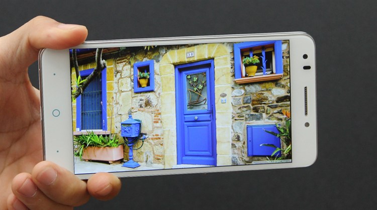 Điện thoại ZTE Blade D Lux