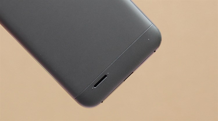 Điện thoại ZTE Blade V6