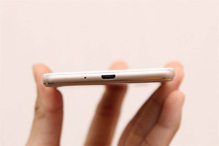 Điện thoại OPPO F1