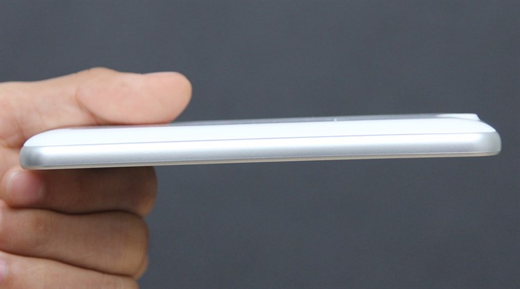 Điện thoại Mobiistar Kool Lite