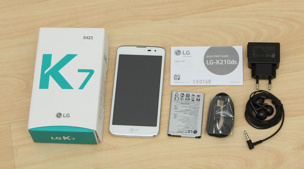 Bộ sản phẩm gồm: Hộp, Pin, Tai nghe, Sách hướng dẫn, Cáp