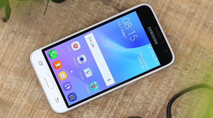 Điện thoại Samsung Galaxy J1 (2016)