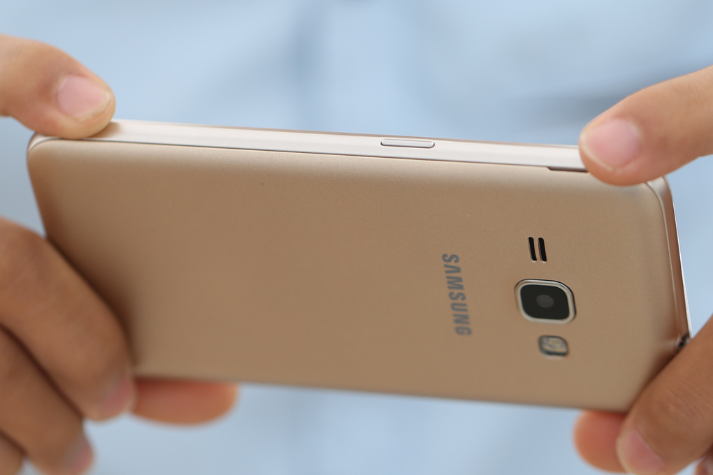 Samsung Galaxy J1 (2016) - 25