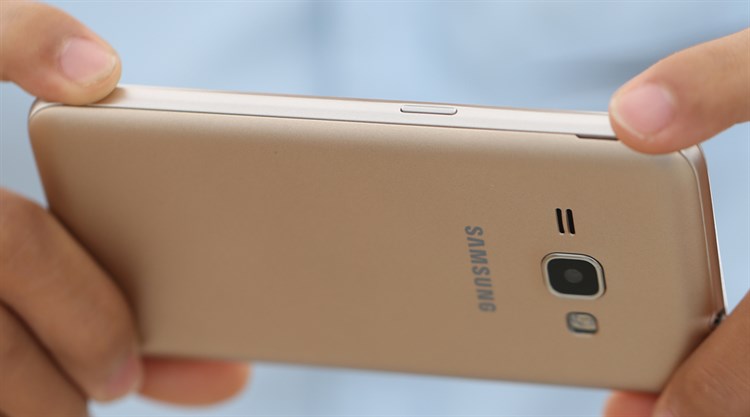 Điện thoại Samsung Galaxy J1 (2016)