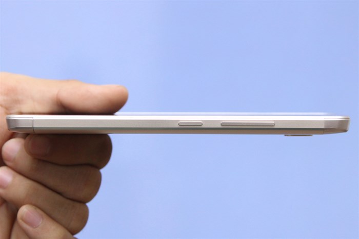 Điện thoại Mobiistar Prime X Grand Màu Vàng đồng