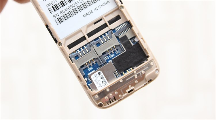 Điện thoại Mobell M690